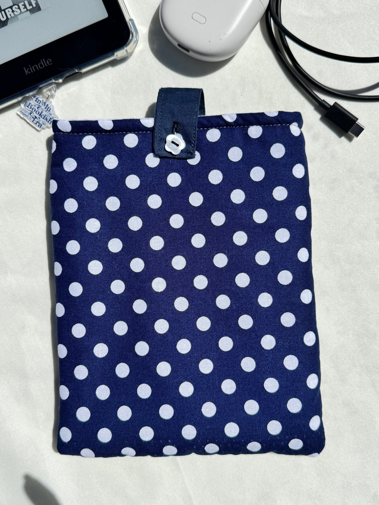 Polka Dots Kindle Sleeve — (Without front Pocket)