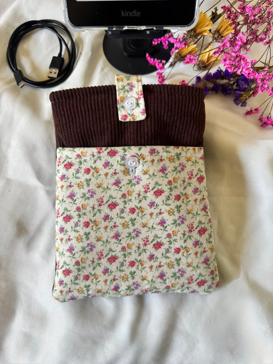 Warm Hugs All-in-One Kindle Sleeve with Front Pocket