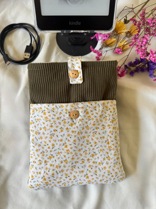 Jasmine Green Tea All-in-One Kindle Sleeve with Front Pocket