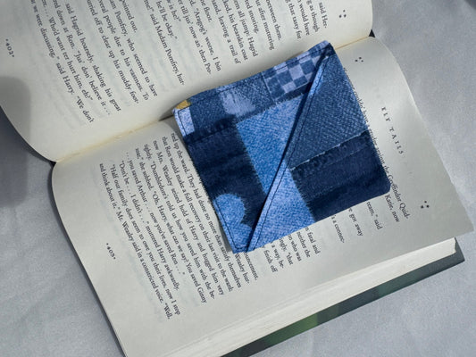 bookmarks- Classic Patch jeans