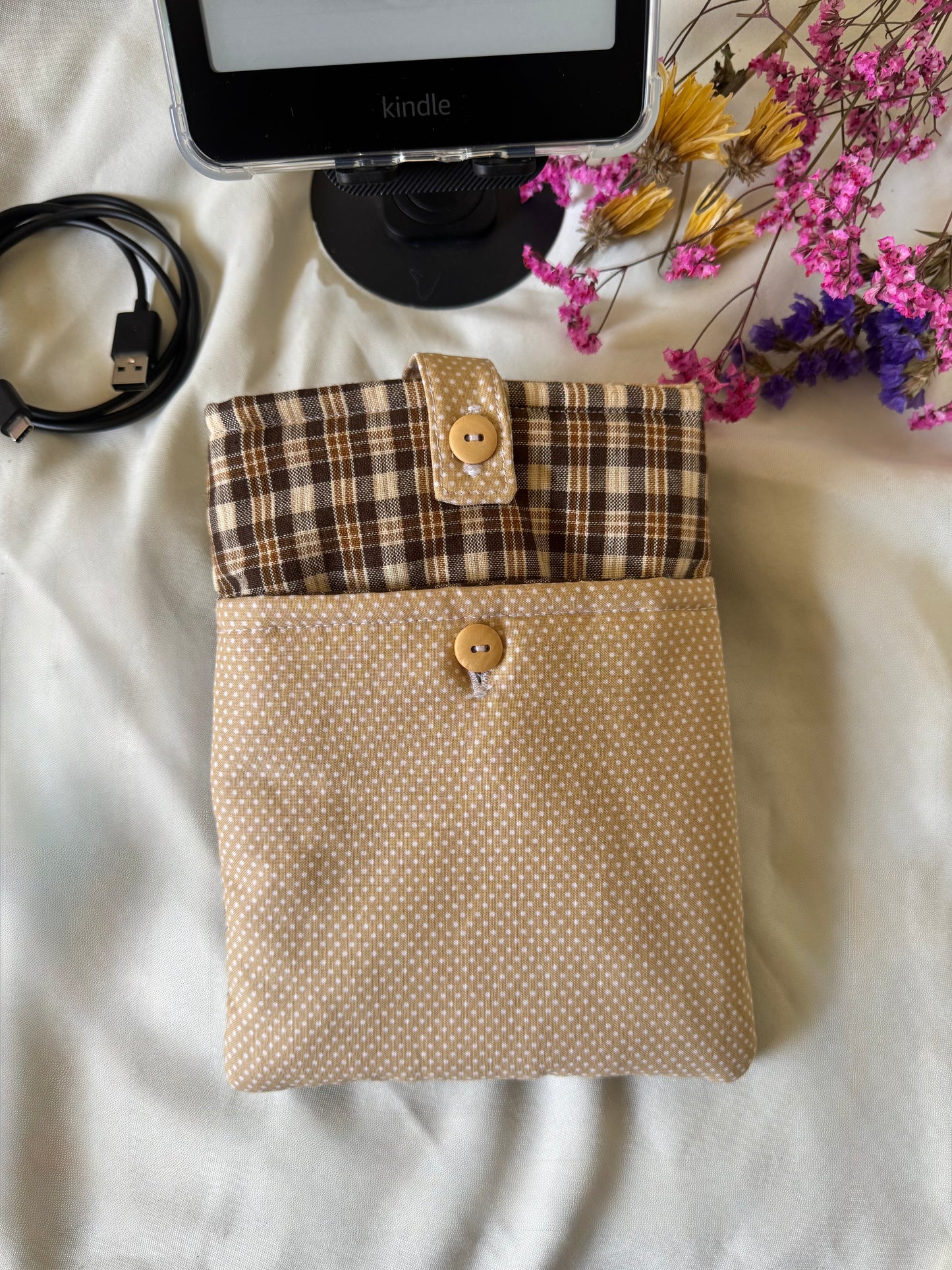 Hot Mocha All-in-One Kindle Sleeve with Front Pocket