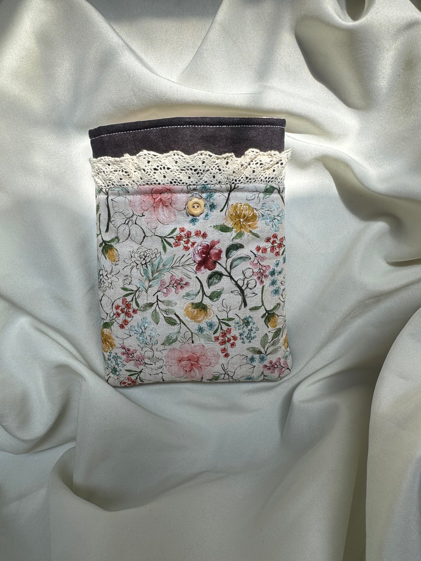 Timeless All-in-One Kindle Sleeve- (with front pocket)