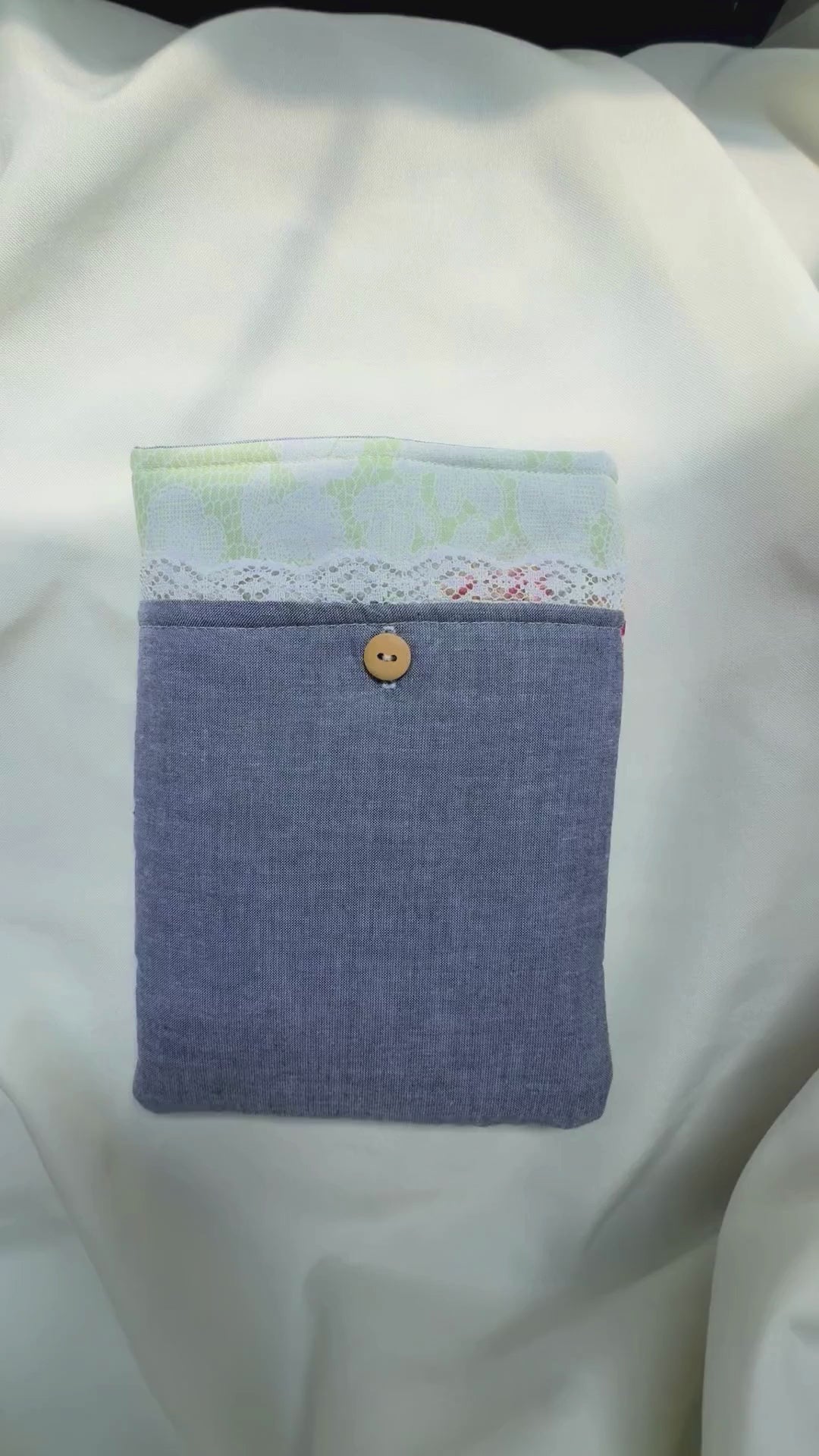 Lace of the Blue Garden E-Reader